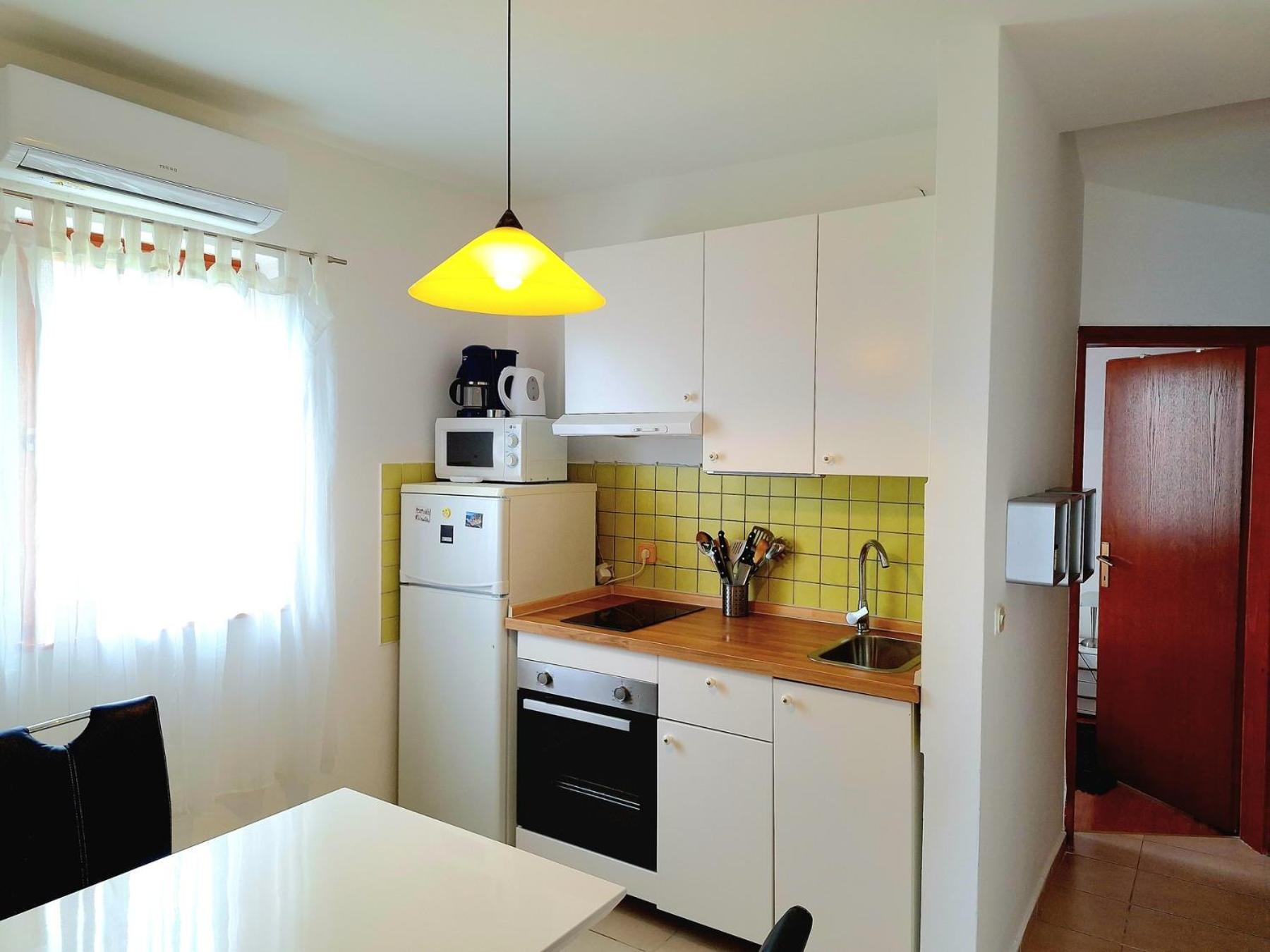 Apartment Matea - 20M From The Beach セサリサ エクステリア 写真